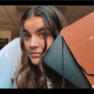 Meet your Posher, Nayeli